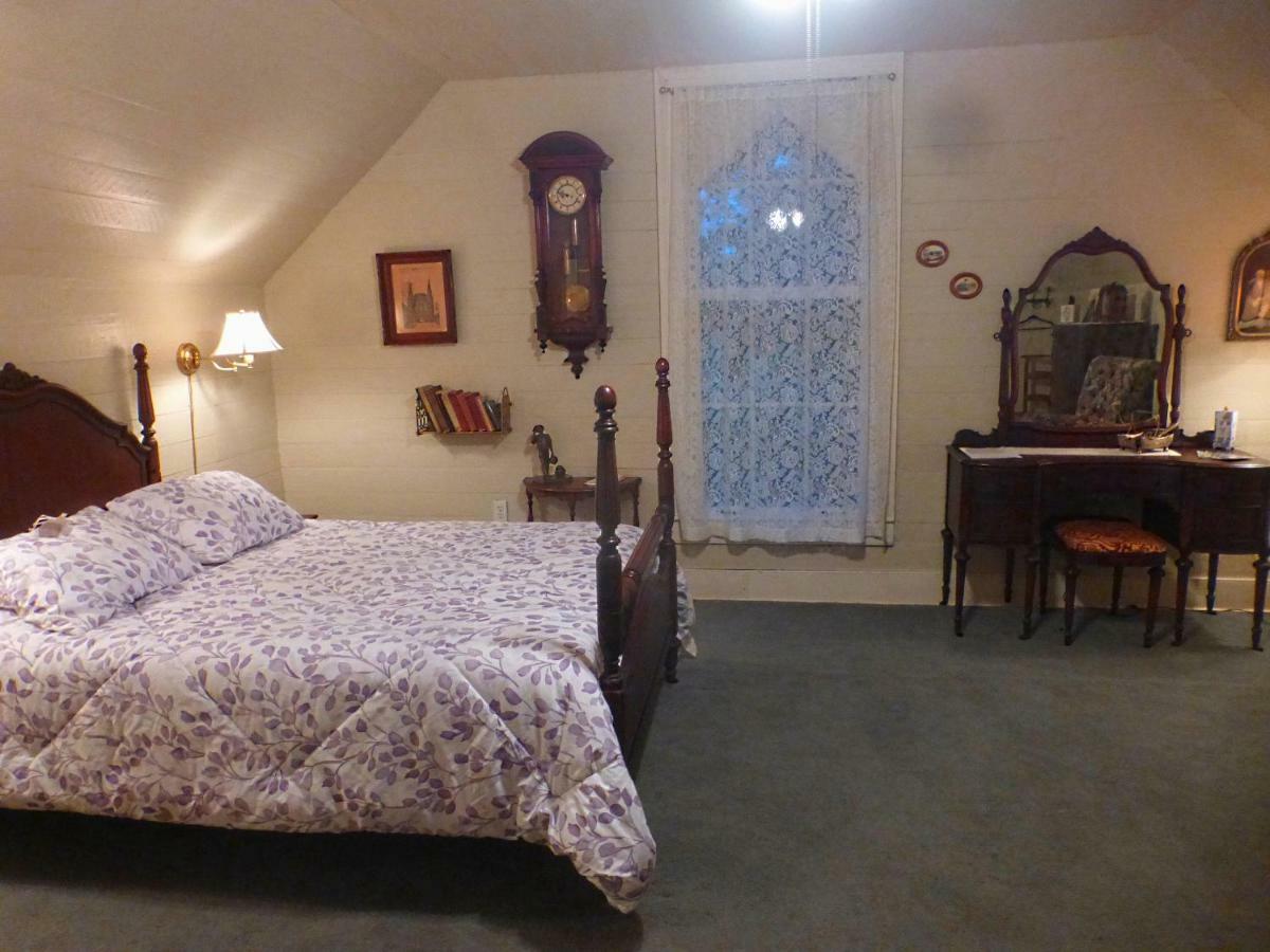 Mulberry Lavender Farm And B&B Экстерьер фото