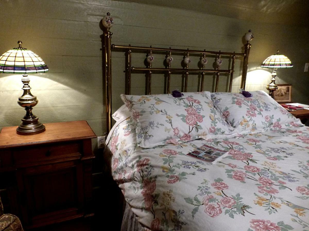 Mulberry Lavender Farm And B&B Экстерьер фото