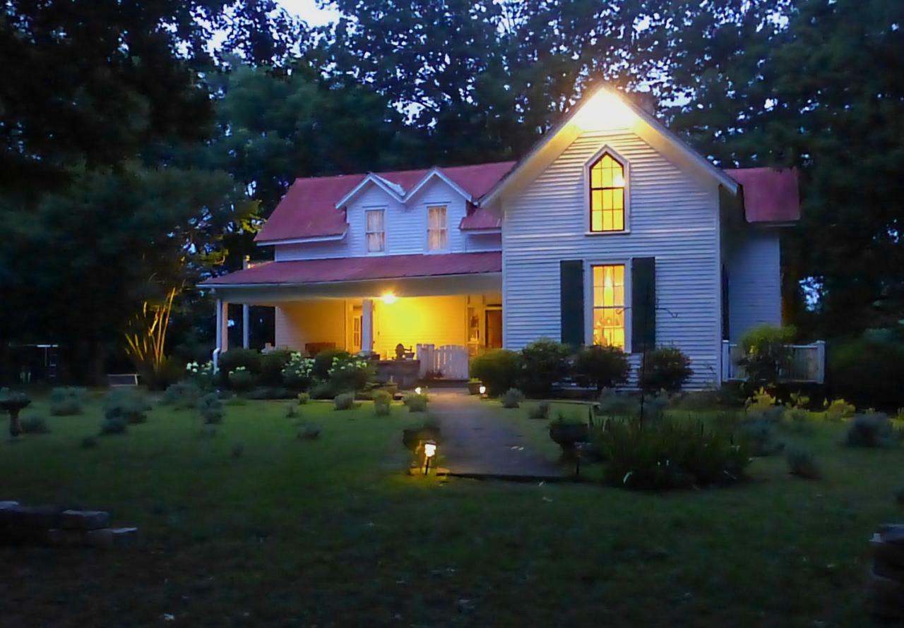 Mulberry Lavender Farm And B&B Экстерьер фото